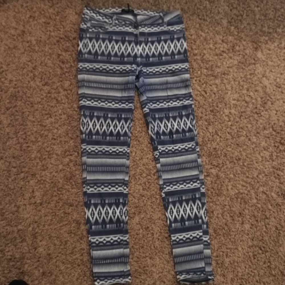 Aztec Jeggings - Picture 2 of 4